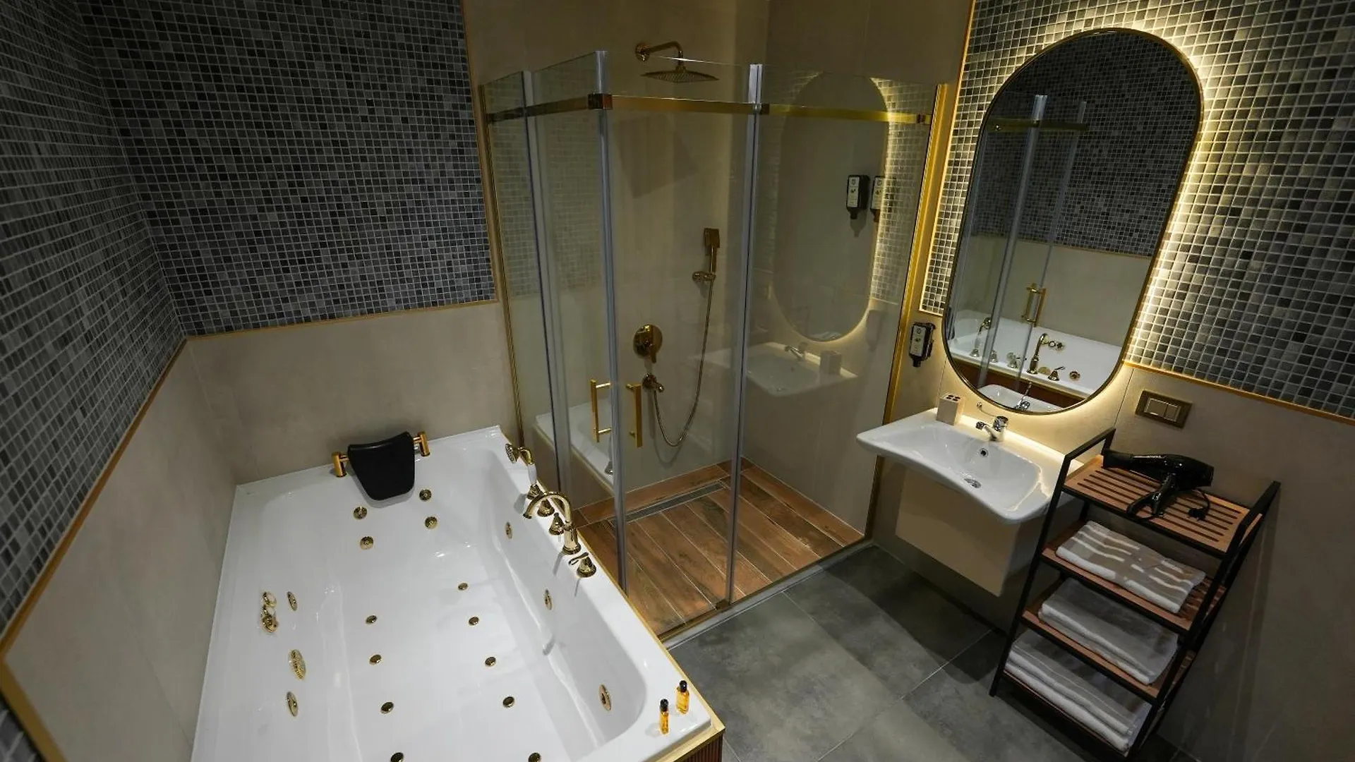 Taksim Bosphorus Hotel اسطنبول