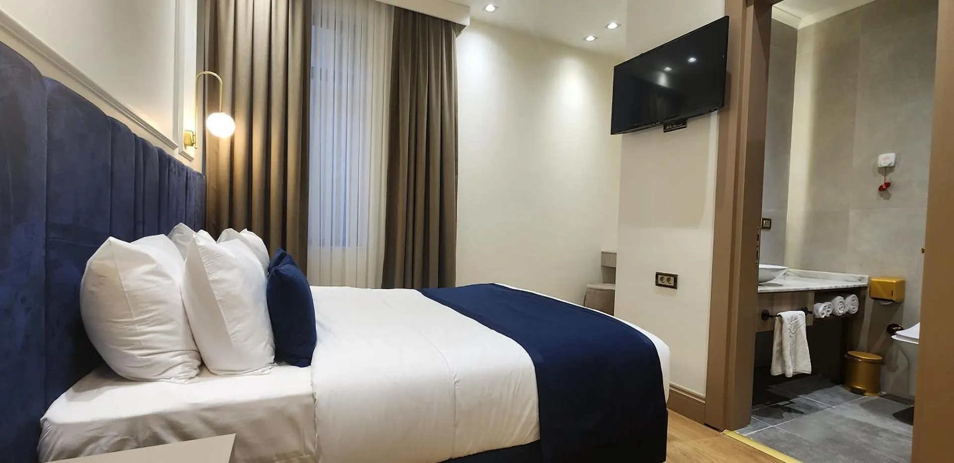 Taksim Bosphorus Hotel اسطنبول