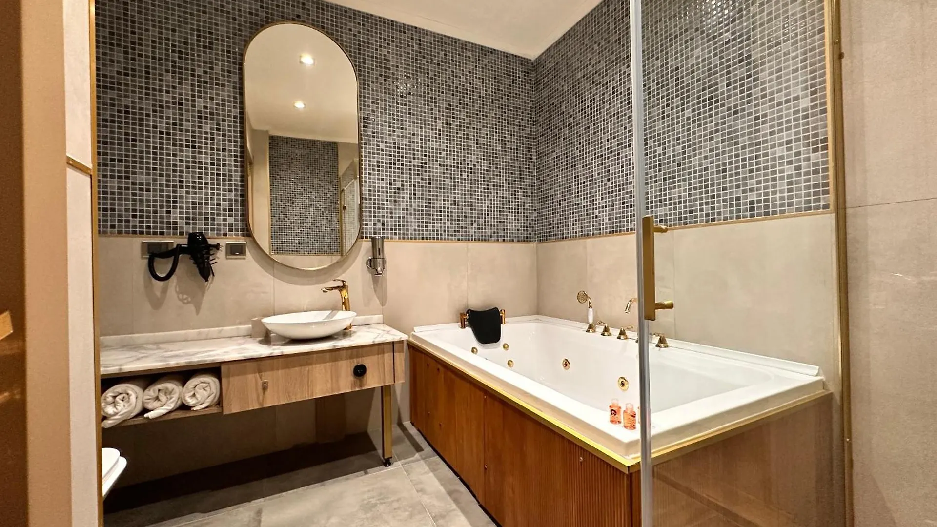Taksim Bosphorus Hotel Istanbul 3*,